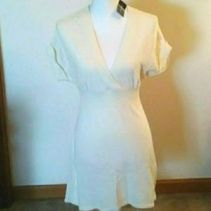 NWTS Womans Express White Dress xs